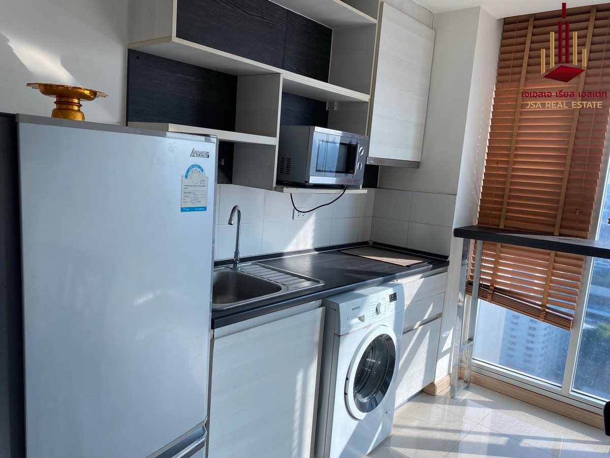 For RentCondoPinklao, Charansanitwong : ✨ For Rent: Life Ratchadapisek Condo ✨ 💰 ONLY 19,500 THB/Month