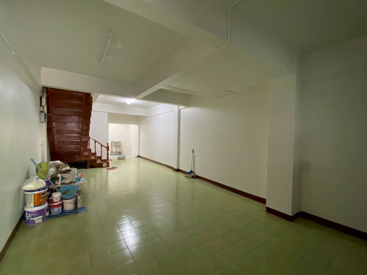 ขายทาวน์โฮมรามคำแหง หัวหมาก : ขายทาวน์เฮ้าส์ 2 ชั้น หมู่บ้านรามทาวเฮ้าส์ ซอยรามคำแหง 24 แยก 8 ถ.รามคำแหง เขตบางกะปิ กรุงเทพมหานคร