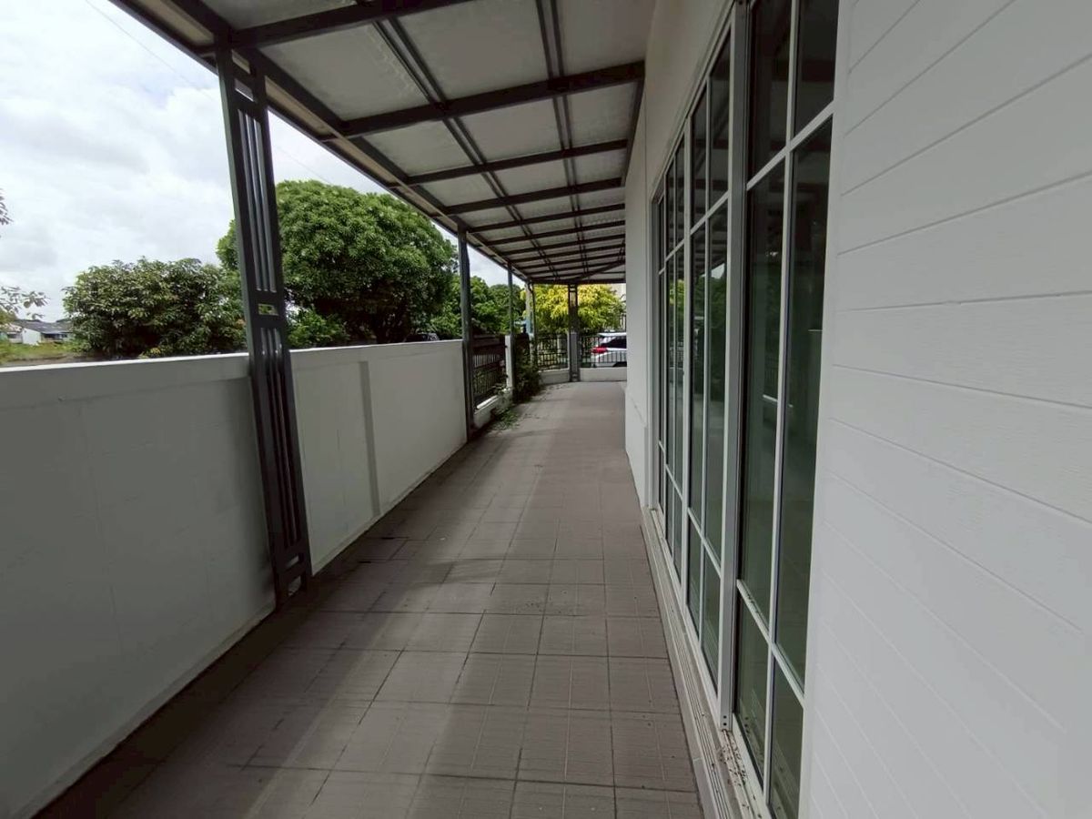 ขายบ้านนนทบุรี บางใหญ่ บางบัวทอง : ขายบ้านเดี่ยว 2 ชั้น หลังมุม หมู่บ้านปิยวรารมย์ 4 สภาพสวยใหม่ ไม่เคยมีคนอยู่ บรรยากาศเงียบสงบ ร่มรื่น