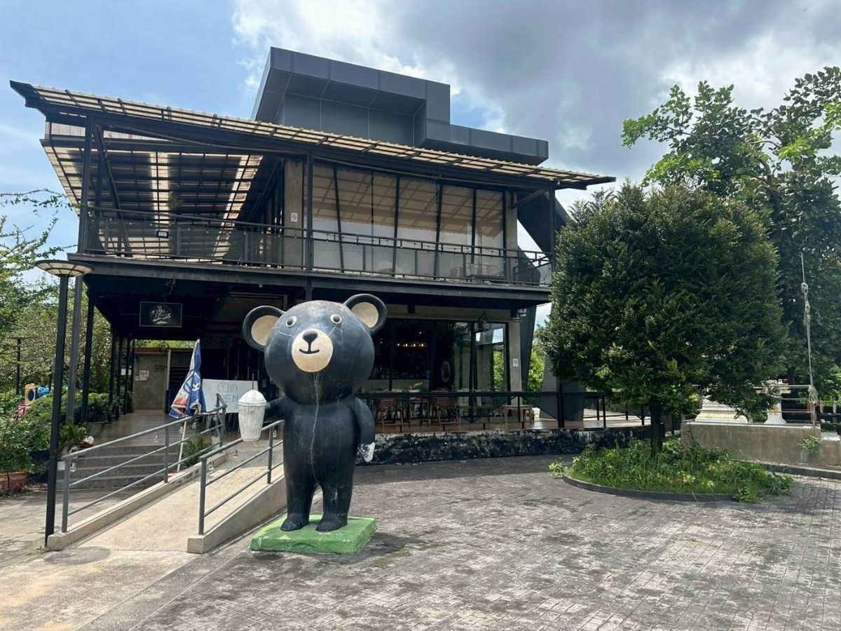 For SalePrachin Buri : Sell ​​Big Mount Bistro and Restro, BIG Mount Bistro and Restaurant, a restaurant with Prachin Buri Room.