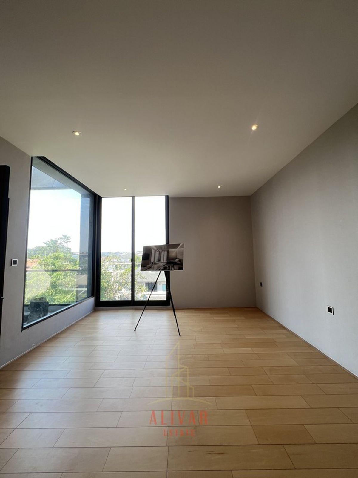 For SaleHome OfficePattanakan, Srinakarin : RH021225 Sell Luxury Home Office at Srinakarin (Size 531 SQ.M.)