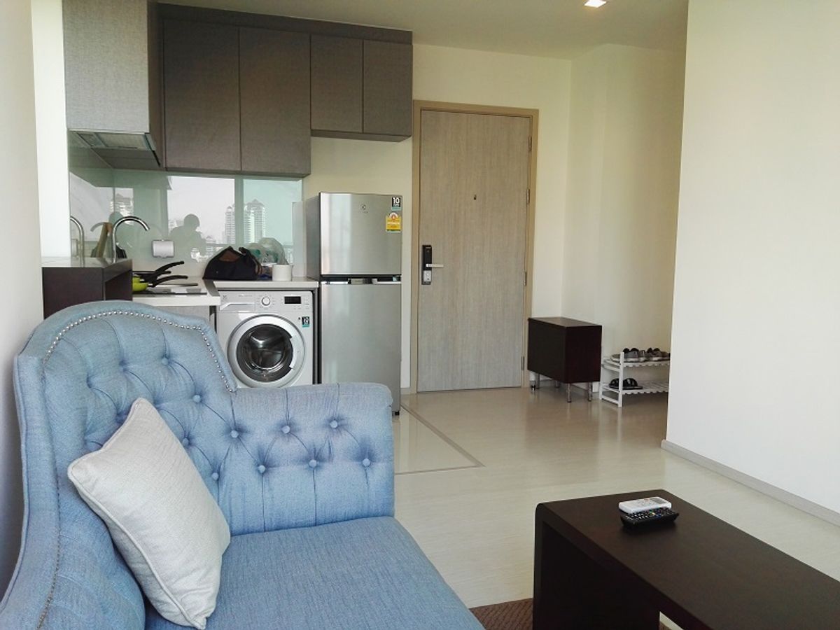 ให้เช่าคอนโดสุขุมวิท อโศก ทองหล่อ : (for rent) RHYTHM Sukhumvit 36-38 ใกล้รถไฟฟ้า BTS ทองหล่อ