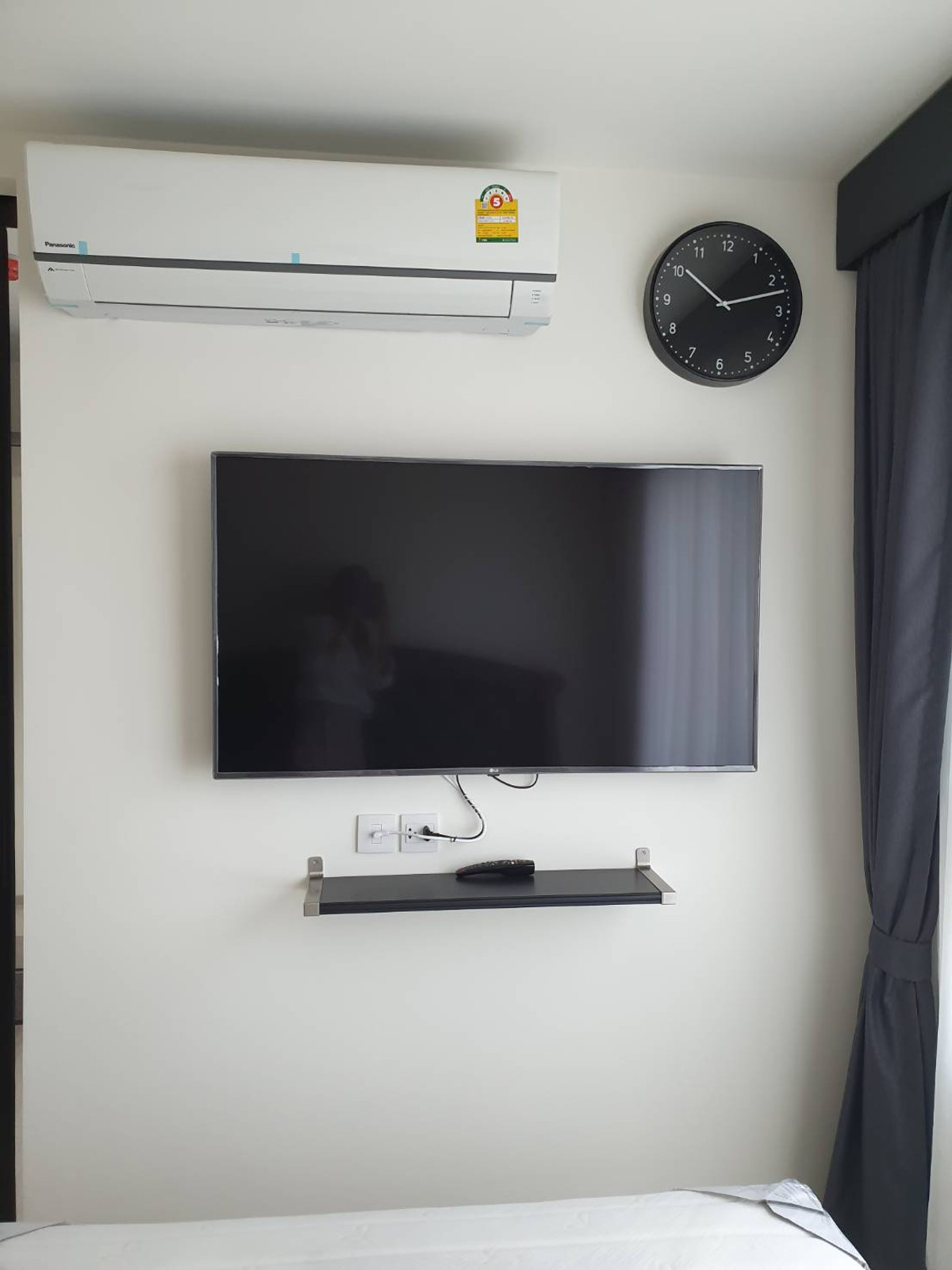 (for rent) Life Asoke ใกล้รถไฟฟ้า MRT เพชรบุรี และ แอร์พอร์ตลิงค์มักกะสัน Loading...