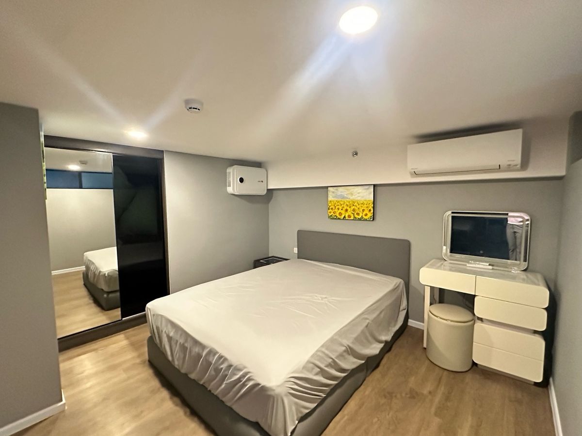 ให้เช่าคอนโดพระราม 9 เพชรบุรีตัดใหม่ RCA : 🔥ให้เช่าด่วน🔥ไซมิส พระราม 9 ห้องมุมวิวสวน 3ห้องนอน เฟอร์นิเจอร์ครบพร้อมเข้าอยู่ ใกล้ MRT พระราม 9