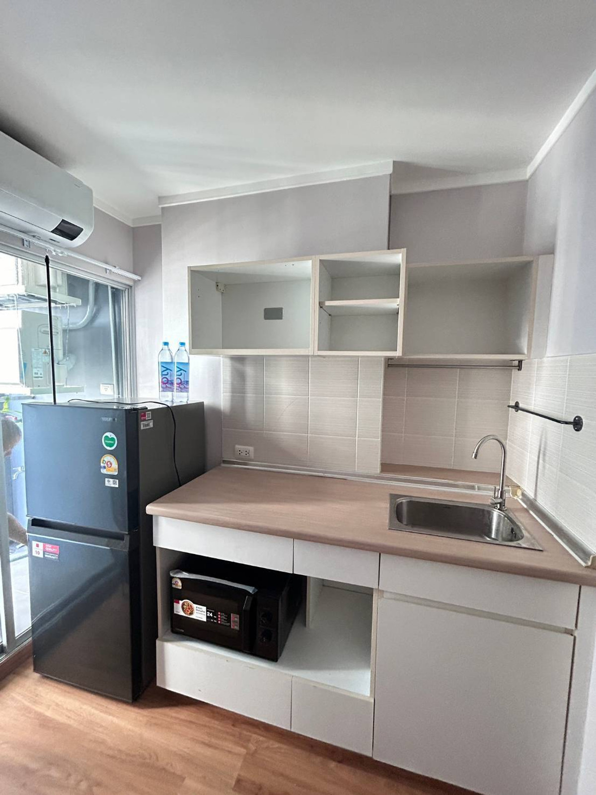 Lumpini Mega Bangna, 12th floor A, pool view, 8,000.-/month, Building C, area 26.5 sq m., selling price 1.5 million baht (transfer fee is half each) Loading...