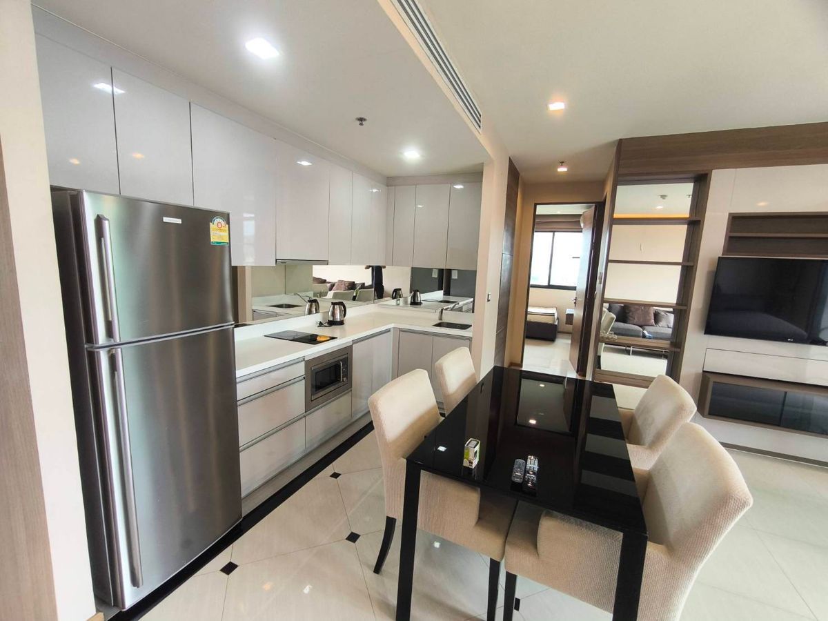 ให้เช่าคอนโดสาทร นราธิวาส : The Address Sathorn 📍กลาง ซอย สาทร12 ห้องขนาดใหญ่ 2 ห้องนอน 81 ตร. เพียง 50,000 บาท ! ✨ใกล้ BTS เซนต์หลุยส์ 190 เมตร , 1 กิโล จากแม่น้ำเจ้าพระยา ( สนใจ 📞 081-152-6154 Agent )