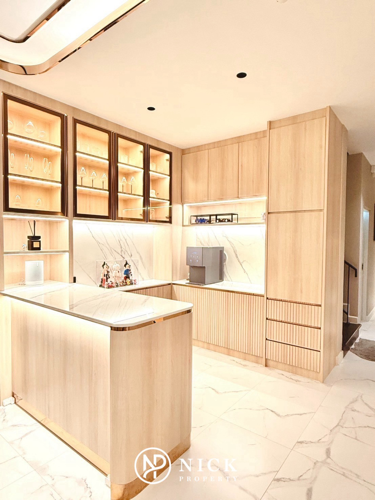 For SaleHouseRama5, Ratchapruek, Bangkruai : Bangkok Boulevard Signature Sathorn - Pinklao: Luxury Class Modern Colonnade Bangkok Boulevard Signature Luxury House behind Club House The heart of Ratchapruek The best home position in the project Beautifully decorated with special price