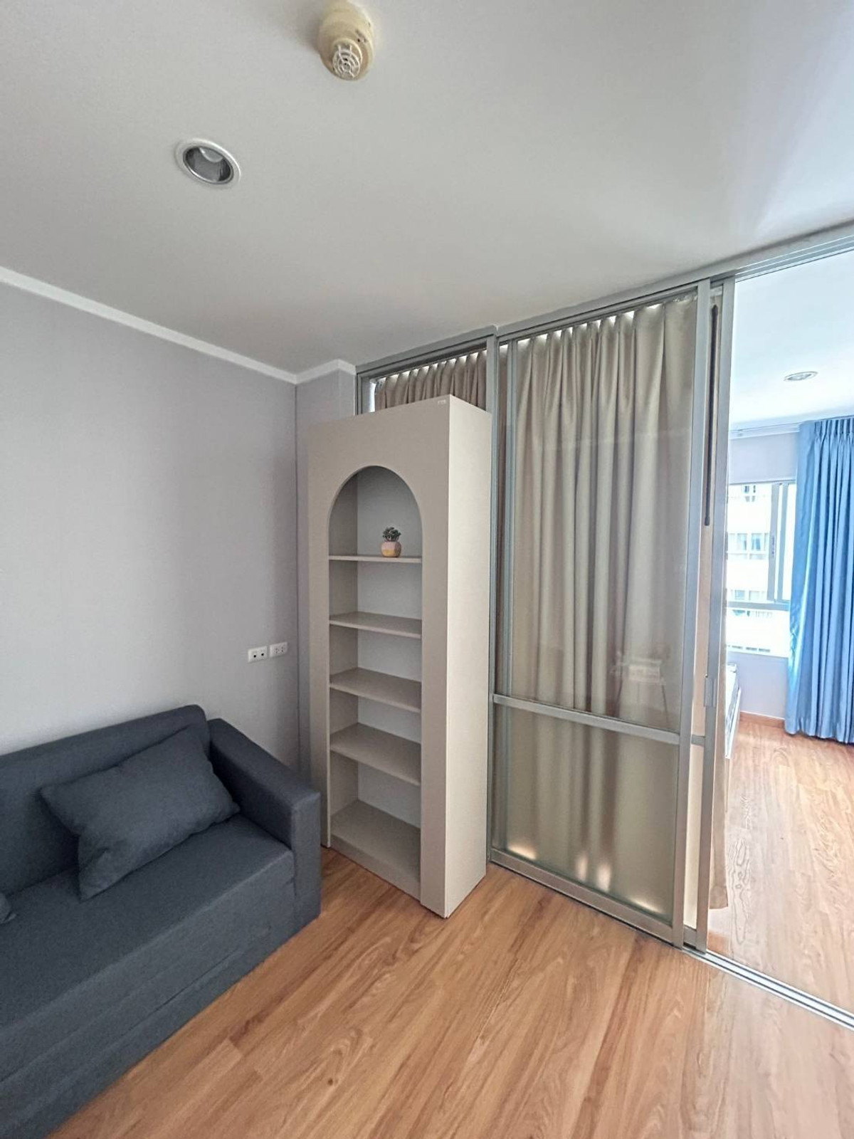 Lumpini Mega Bangna, 12th floor A, pool view, 8,000.-/month, Building C, area 26.5 sq m., selling price 1.5 million baht (transfer fee is half each) Loading...