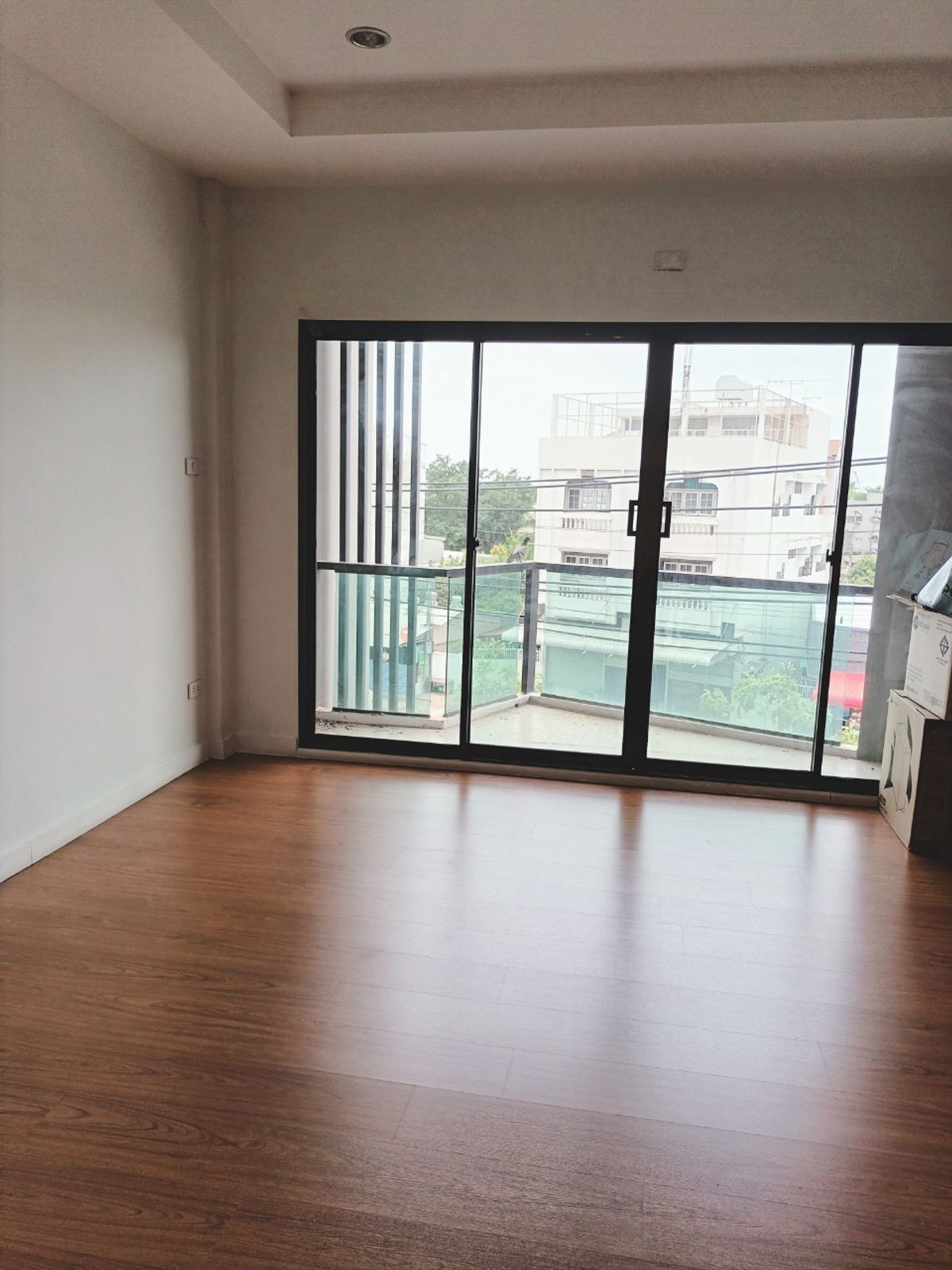 อาคารพาณิชย์โคราช นครราชสีมา : ขายและให้เช่าอาคารพาณิชย์ห้องริมติดถนนThehabitatโคราช ตรงข้ามไก่ย่างสืบศิริ