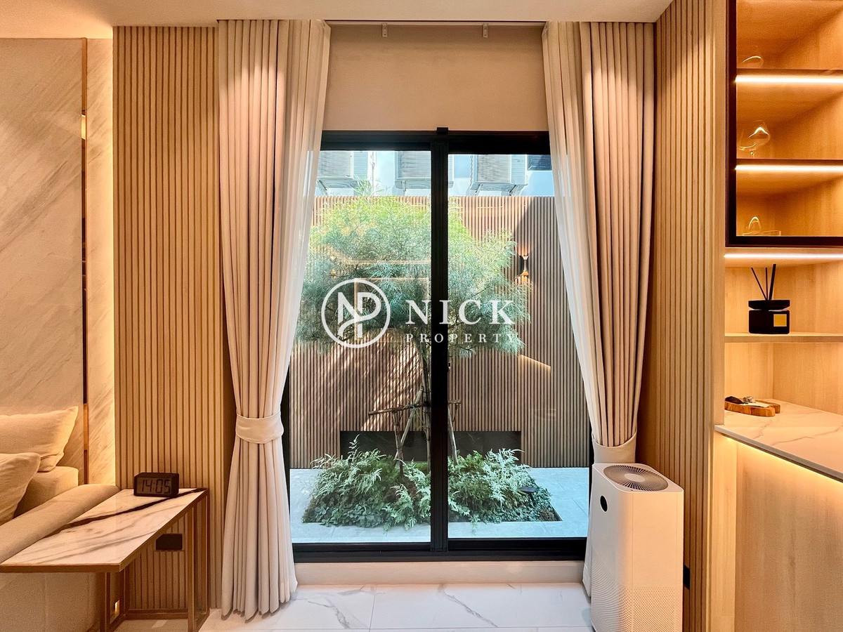 For SaleHouseRama5, Ratchapruek, Bangkruai : Bangkok Boulevard Signature Sathorn - Pinklao: Luxury Class Modern Colonnade Bangkok Boulevard Signature Luxury House behind Club House The heart of Ratchapruek The best home position in the project Beautifully decorated with special price