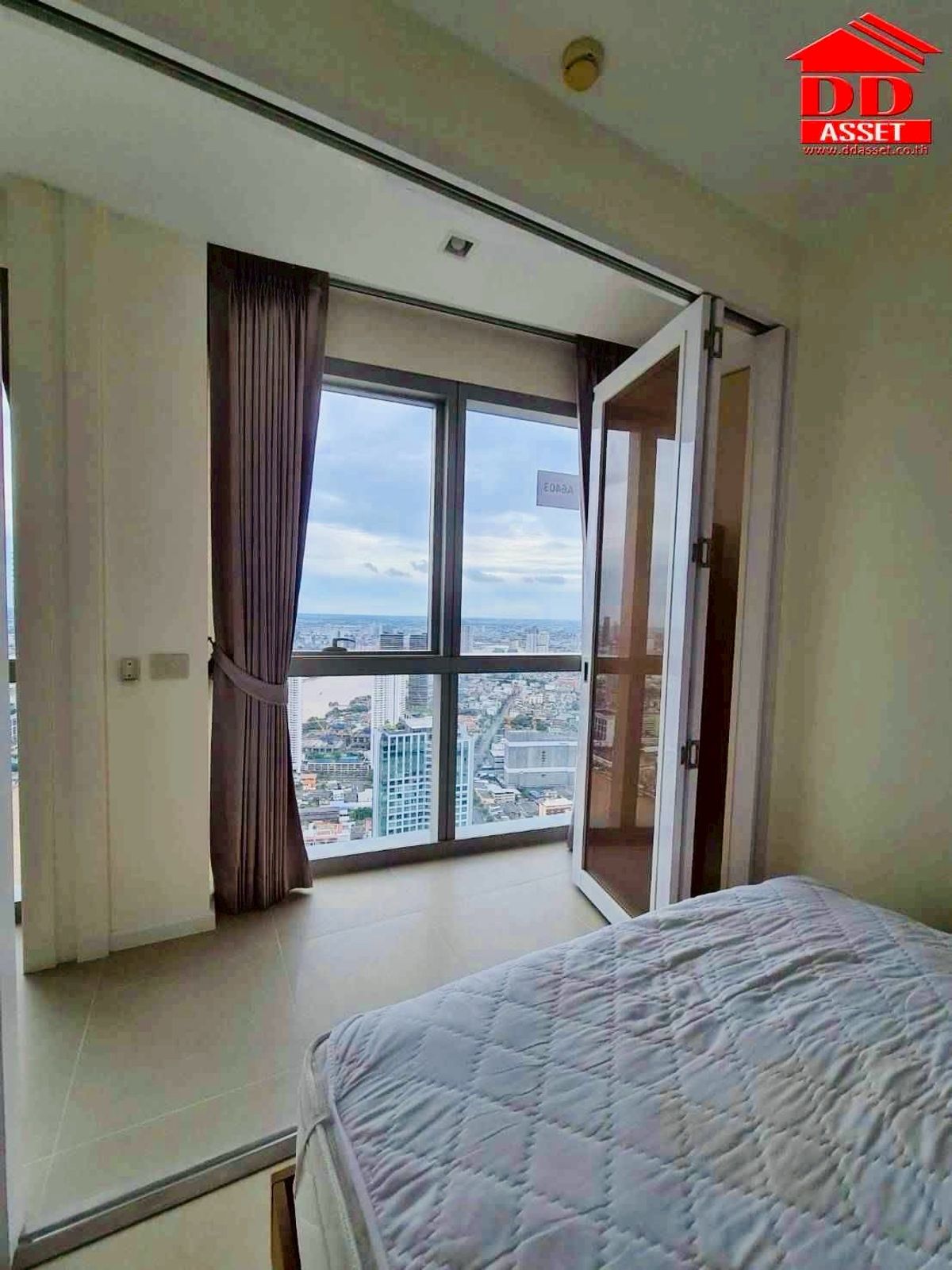 ให้เช่าคอนโดวงเวียนใหญ่ เจริญนคร : Condo For rent The River เจ้าพระยา Code : C8371