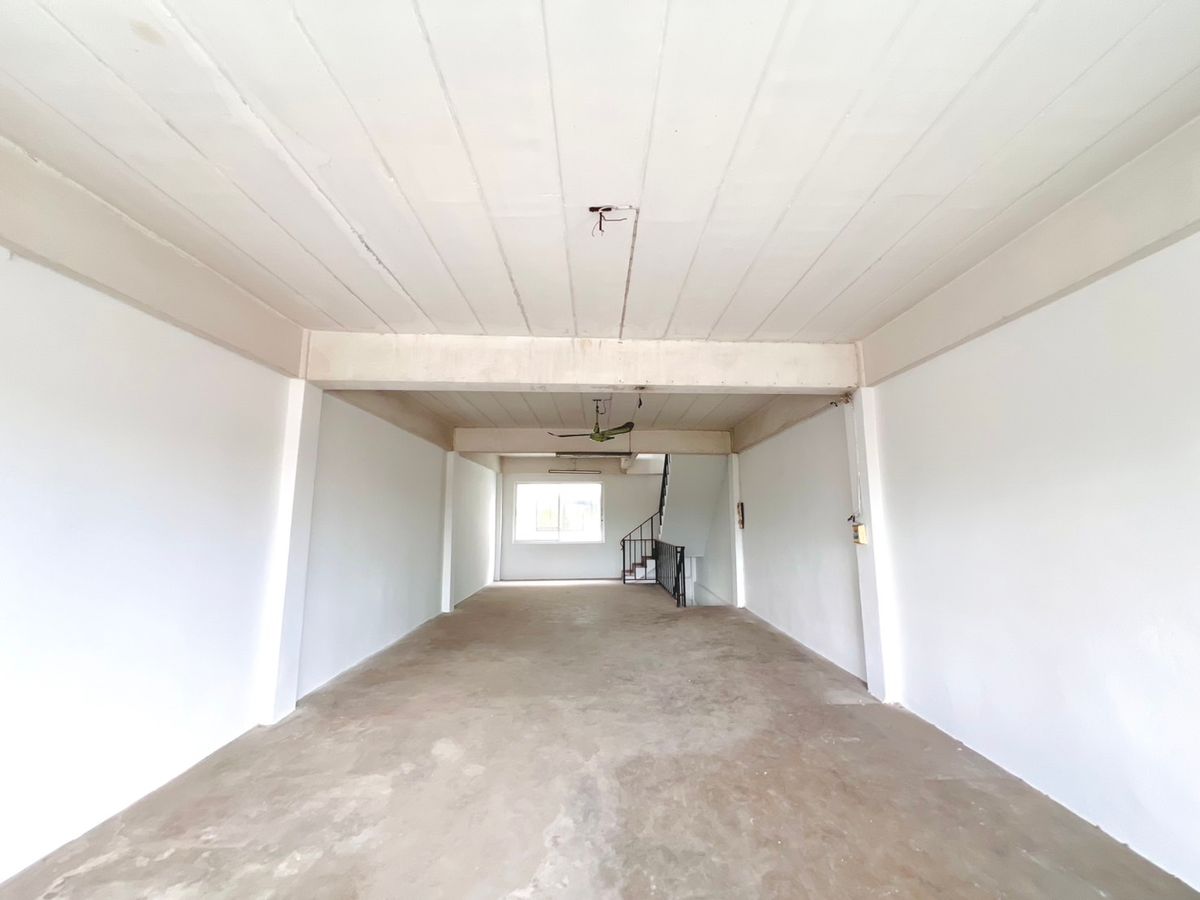 For SaleShop HouseRathburana, Suksawat : 4.5 -storey commercial building for sale, Soi Suksawat 6, Chom Thong District, Bangkok, near Na Nimit Temple