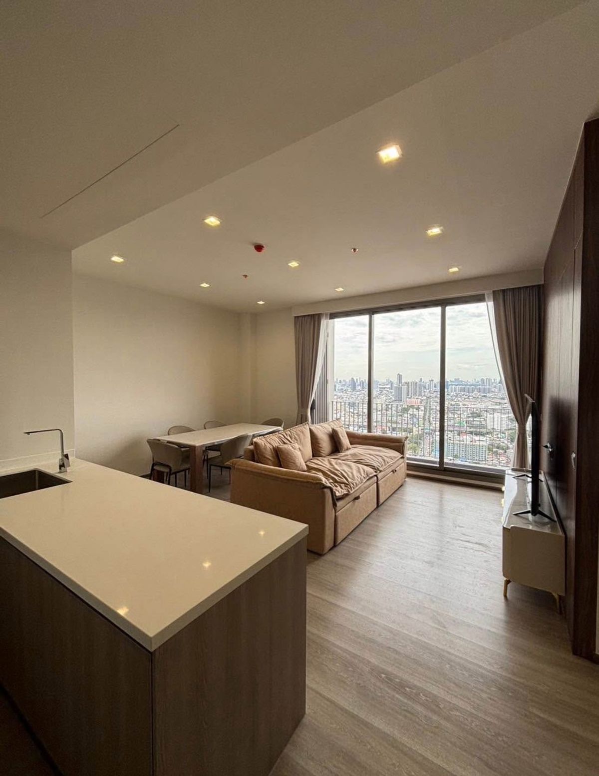 ให้เช่าคอนโดสาทร นราธิวาส : LTH13298 – Condo for Rent | Rhythm Charoenkrung Pavillion | 97 sqm | 2+1 Beds 2 Baths | 90K/Month | Near BTS Saphan Taksin | คอนโดให้เช่า ริธึ่ม เจริญกรุง พาวิลเลี่ยน