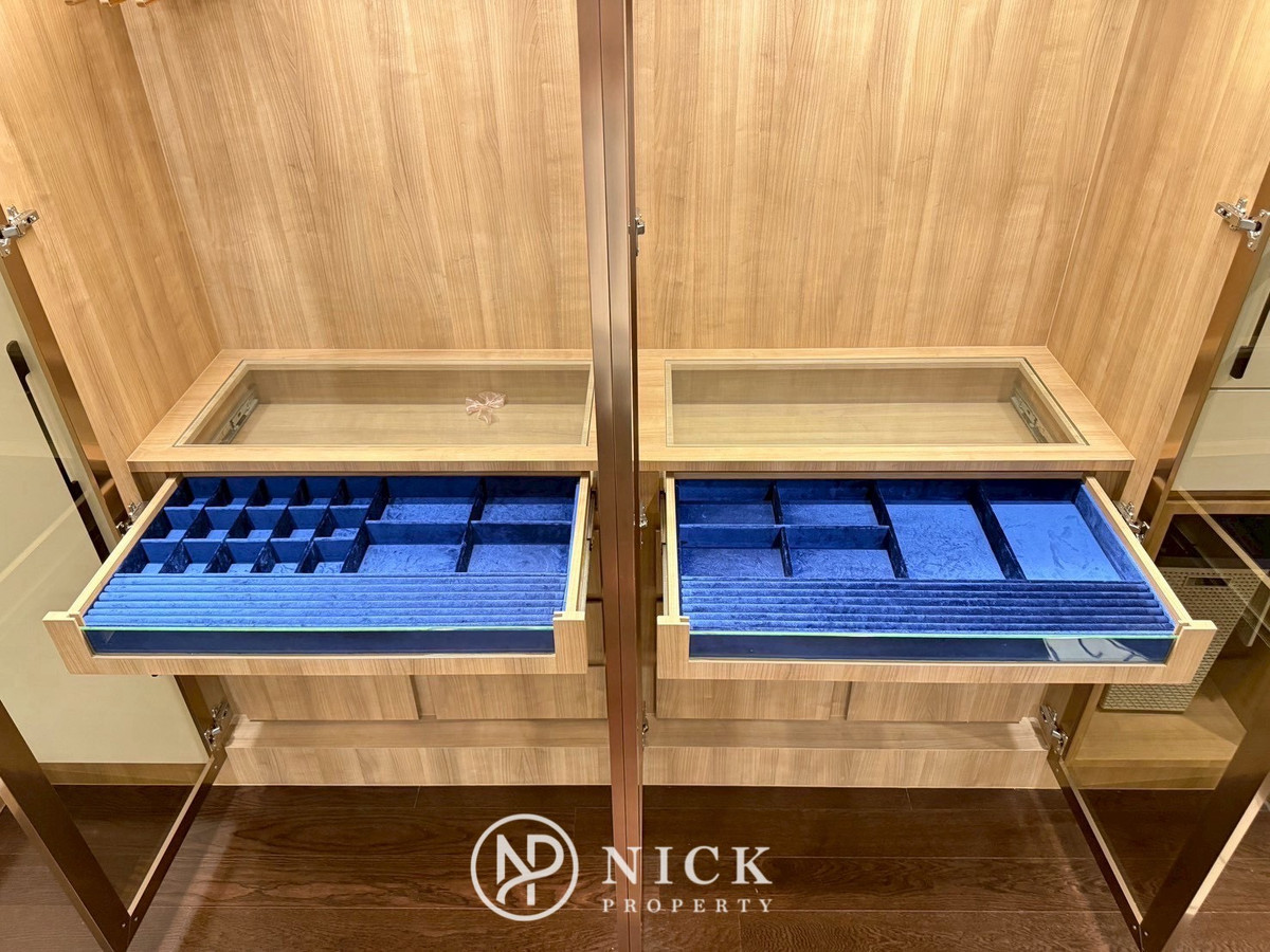 For SaleHouseRama5, Ratchapruek, Bangkruai : Bangkok Boulevard Signature Sathorn - Pinklao: Luxury Class Modern Colonnade Bangkok Boulevard Signature Luxury House behind Club House The heart of Ratchapruek The best home position in the project Beautifully decorated with special price