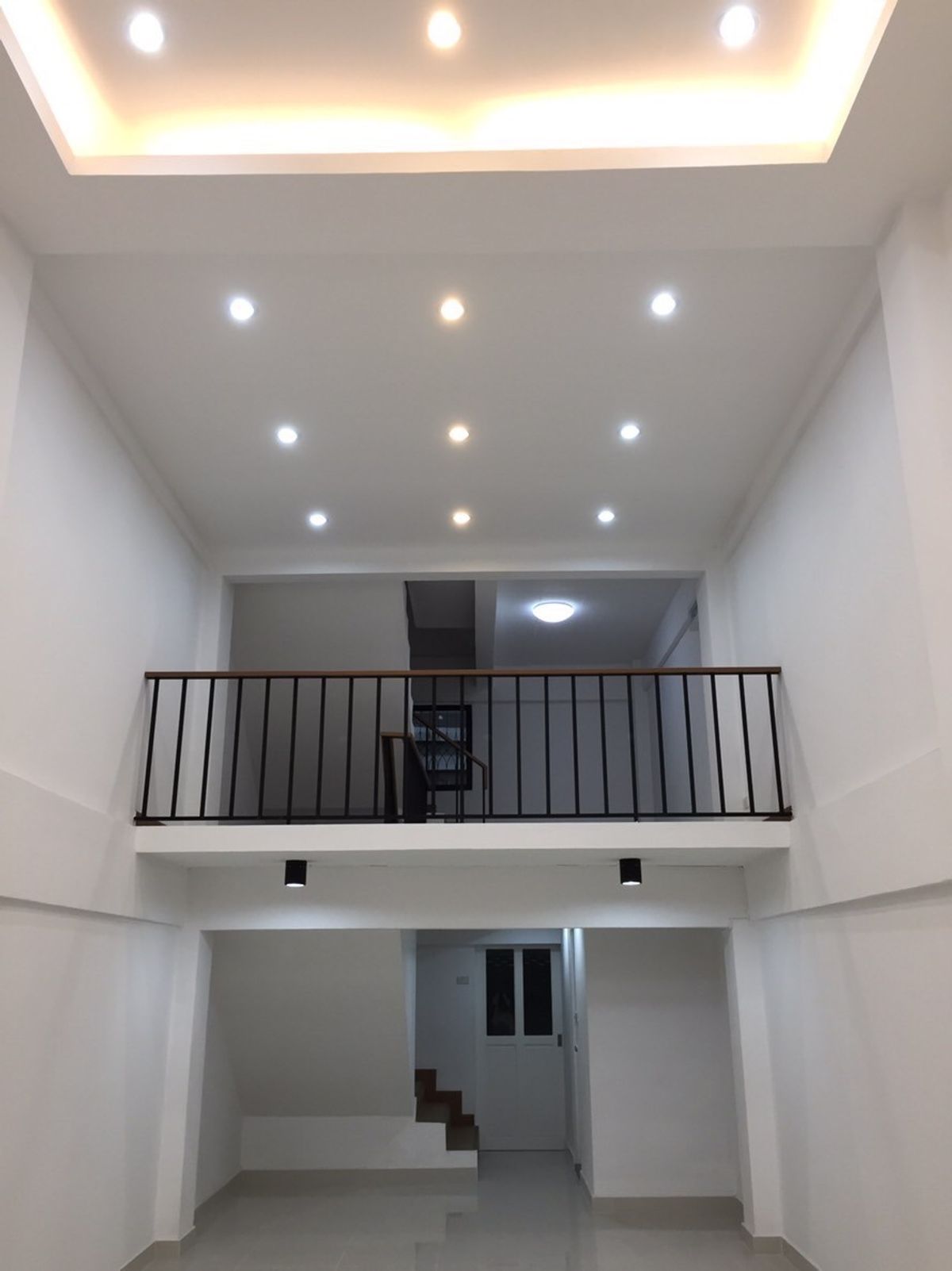 ให้เช่าอาคารพาณิชย์พัฒนาการ ศรีนครินทร์ : ตึกแถวให้เช่า 📍 ปากซอยอ่อนนุช 47 📍 ติดถนนอ่อนนุช 4 ชั้น เดินทางสะดวก ใกล้สี่แยกศรีนุช