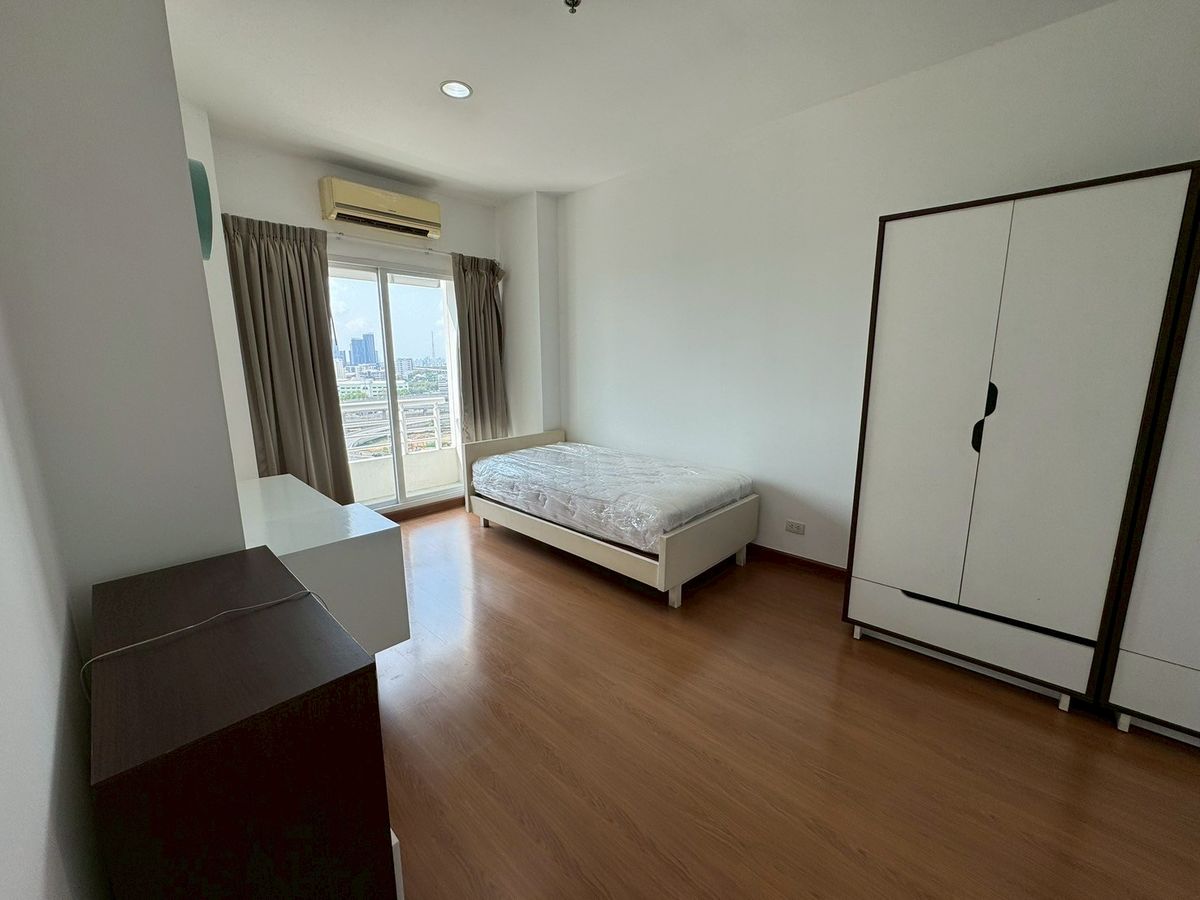 For RentCondoPattanakan, Srinakarin : Available for rent, size 133 sqm. The Four Wing Residence, 3 bedrooms, 3 bathrooms.