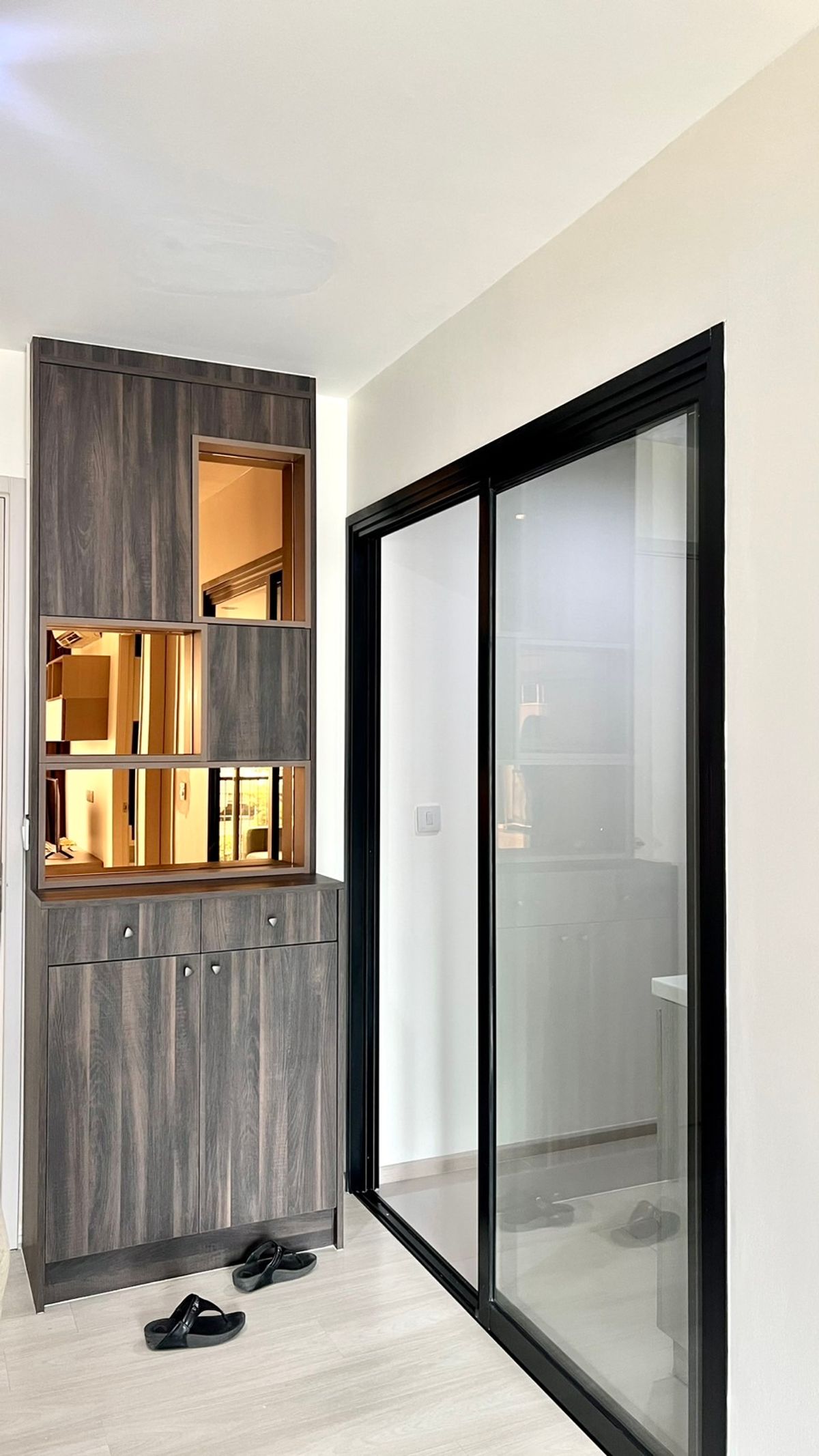 CondoRama9, Petchburi, RCA : Urgent sale, very cheap price. Life Asoke 2bedrroms 2bathrooms - North, sunny, quiet, quiet, corner room, MRT, Phetchaburi and APL.