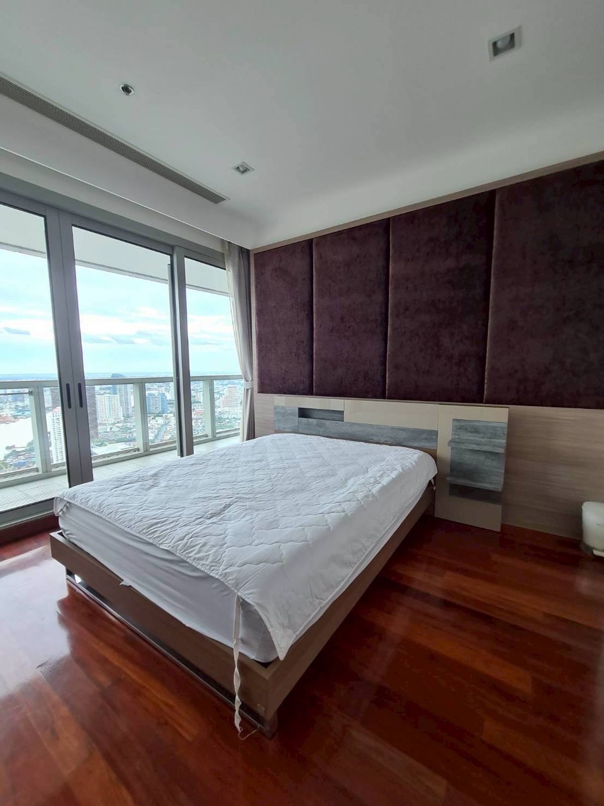 ให้เช่าคอนโดวงเวียนใหญ่ เจริญนคร : Condo For rent The River เจ้าพระยา Code : C8371