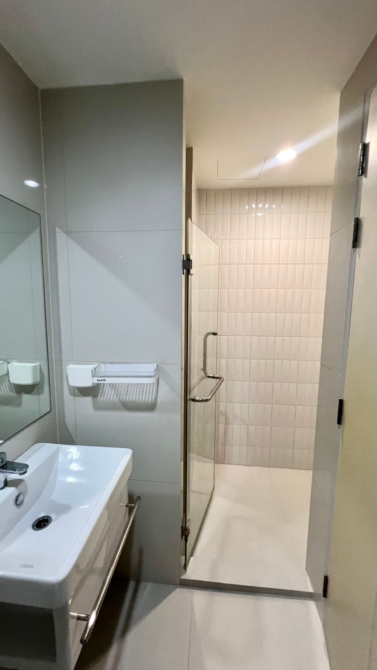 CondoRama9, Petchburi, RCA : Urgent sale, very cheap price. Life Asoke 2bedrroms 2bathrooms - North, sunny, quiet, quiet, corner room, MRT, Phetchaburi and APL.