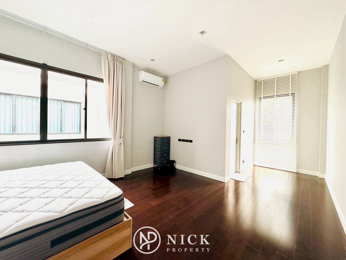 For SaleHouseRama5, Ratchapruek, Bangkruai : Bangkok Boulevard Signature Sathorn - Pinklao: Luxury Class Modern Colonnade Bangkok Boulevard Signature Luxury House behind Club House The heart of Ratchapruek The best home position in the project Beautifully decorated with special price