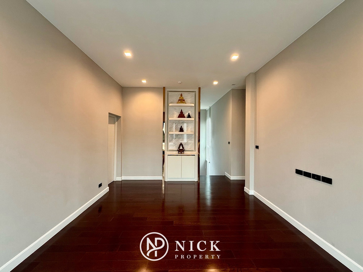 For SaleHouseRama5, Ratchapruek, Bangkruai : Bangkok Boulevard Signature Sathorn - Pinklao: Luxury Class Modern Colonnade Bangkok Boulevard Signature Luxury House behind Club House The heart of Ratchapruek The best home position in the project Beautifully decorated with special price