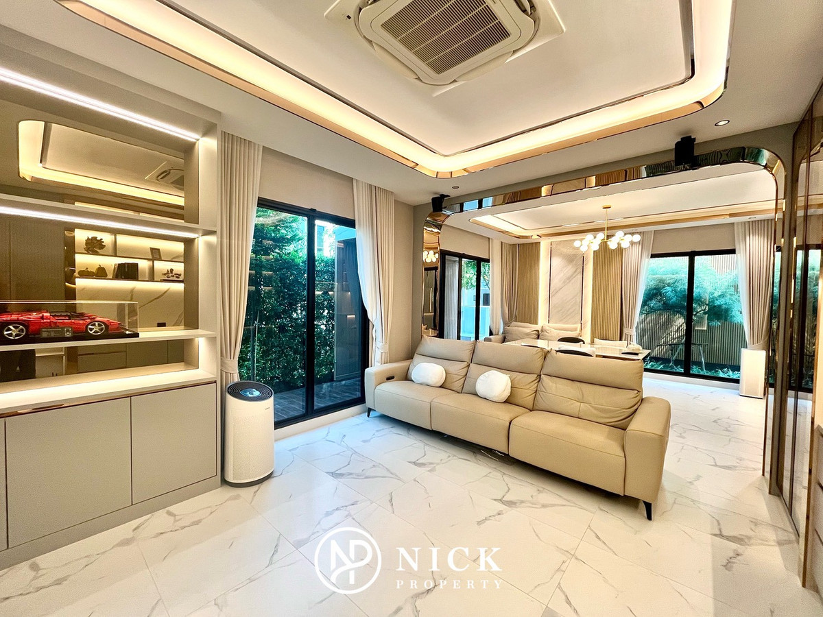 For SaleHouseRama5, Ratchapruek, Bangkruai : Bangkok Boulevard Signature Sathorn - Pinklao: Luxury Class Modern Colonnade Bangkok Boulevard Signature Luxury House behind Club House The heart of Ratchapruek The best home position in the project Beautifully decorated with special price