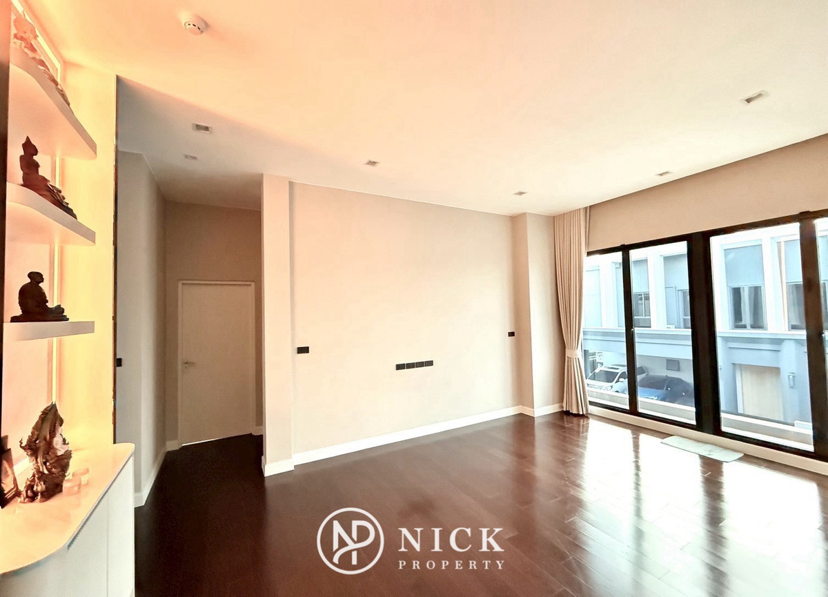 For SaleHouseRama5, Ratchapruek, Bangkruai : Bangkok Boulevard Signature Sathorn - Pinklao: Luxury Class Modern Colonnade Bangkok Boulevard Signature Luxury House behind Club House The heart of Ratchapruek The best home position in the project Beautifully decorated with special price