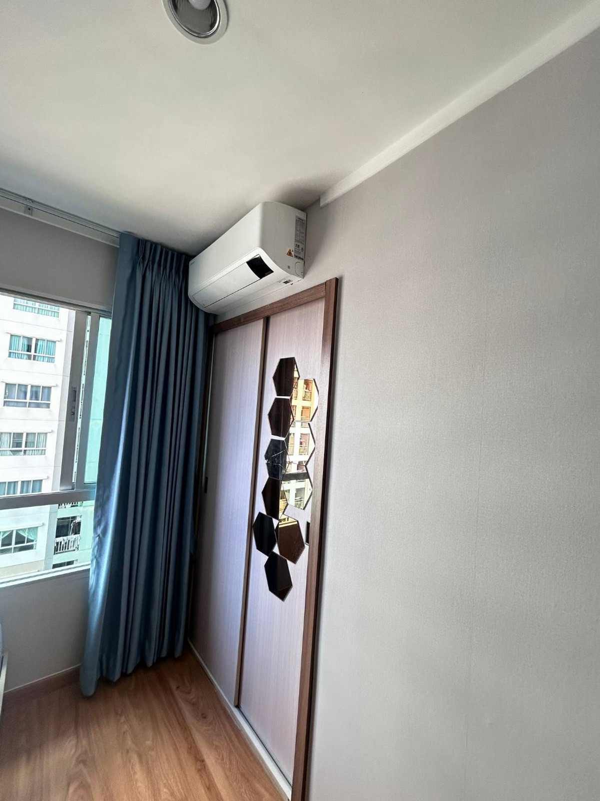 Lumpini Mega Bangna, 12th floor A, pool view, 8,000.-/month, Building C, area 26.5 sq m., selling price 1.5 million baht (transfer fee is half each) Loading...