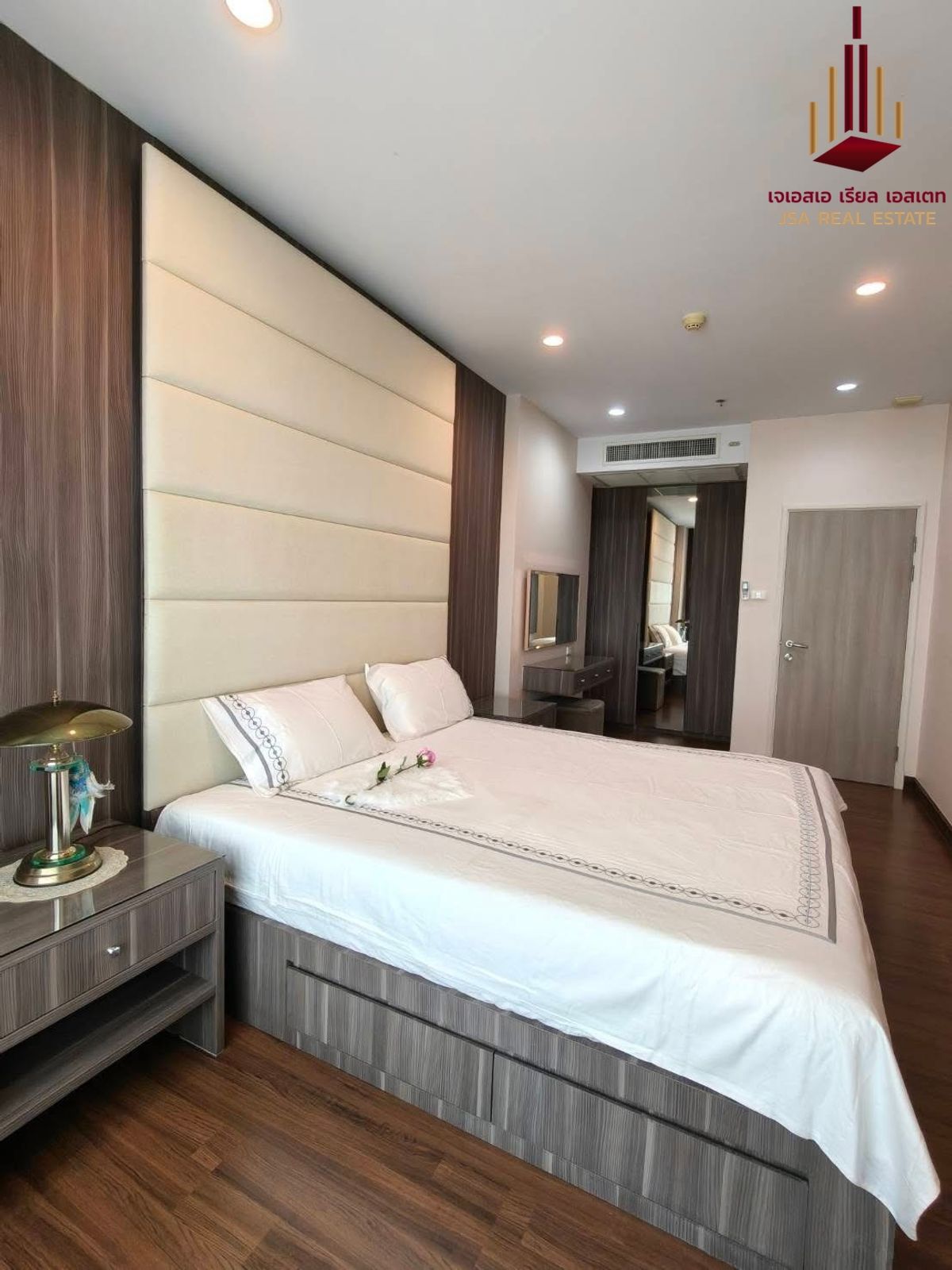 ให้เช่าคอนโดสาทร นราธิวาส : ✨ For Rent: Supalai Lite Sathorn-Charoenrat Condo ✨  💰 Only 18,000 THB/month