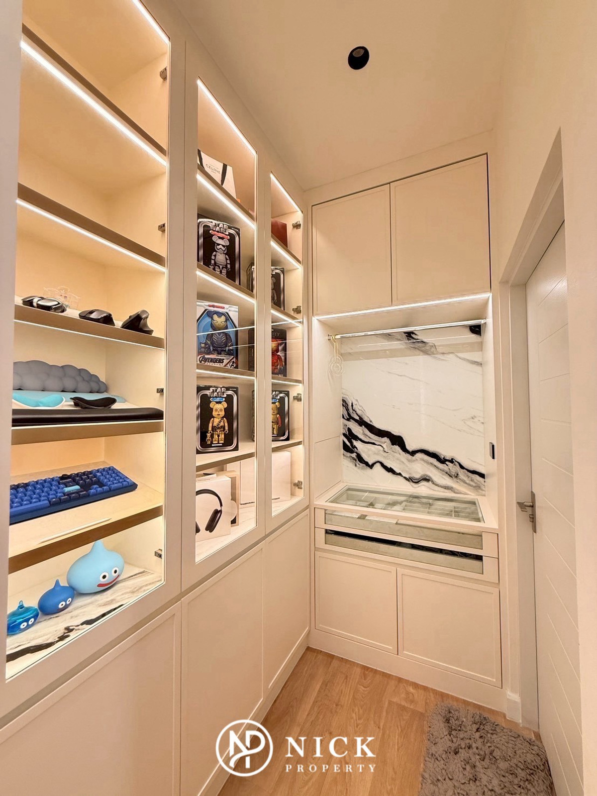 For SaleHouseRama5, Ratchapruek, Bangkruai : Bangkok Boulevard Signature Sathorn - Pinklao: Luxury Class Modern Colonnade Bangkok Boulevard Signature Luxury House behind Club House The heart of Ratchapruek The best home position in the project Beautifully decorated with special price