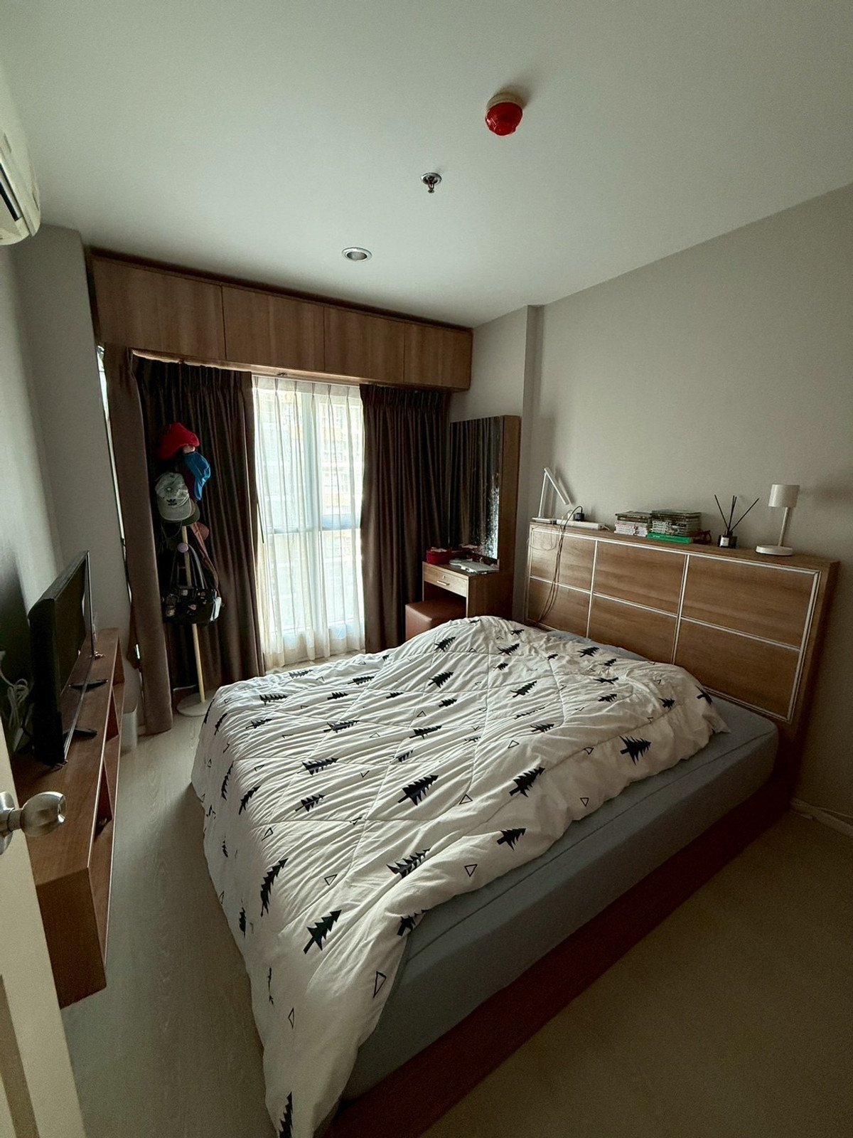 ให้เช่าคอนโดพระราม 9 เพชรบุรีตัดใหม่ RCA : ⚡️Flash Deal⚡️ Aspire rama9 โครงการใกล้เซ็นทรัลพระราม9 Mrt rama9 💫 32 Sqm 14,000 บาทถูกสุดในตลาด สนใจติดต่อพัตเตอร์ 0928895628