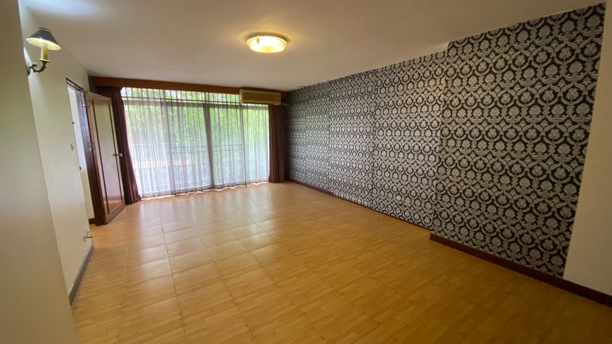 บ้านแจ้งวัฒนะ เมืองทอง : ขายและให้เช่า หมู่บ้านสายลม ถนนแจ้งวัฒนะ ตำบลปากเกร็ด อำเภอปากเกร็ด จังหวัดนนทบุรี