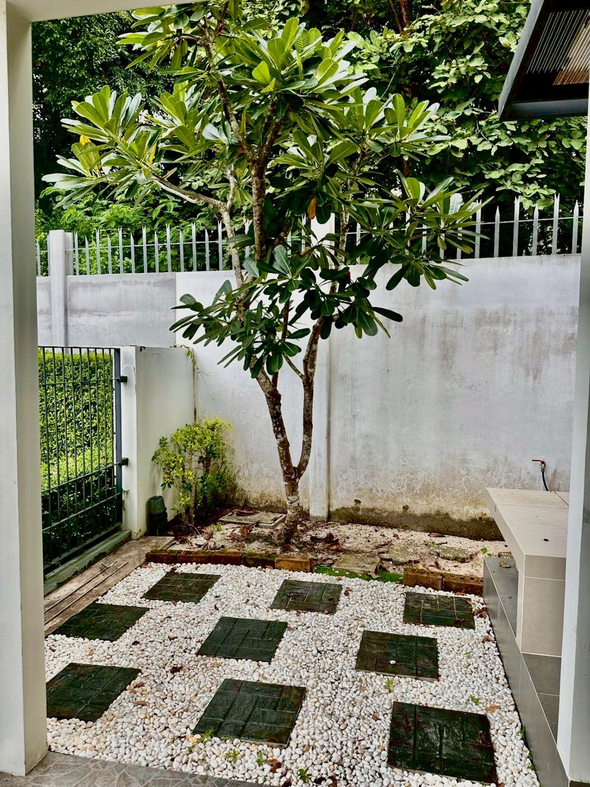 Rayong : Sell/rent 2 -story twin house, Life In the Garden - Ban Chang Rayong, 3rd floor, 3 water, 2 water, 3 air