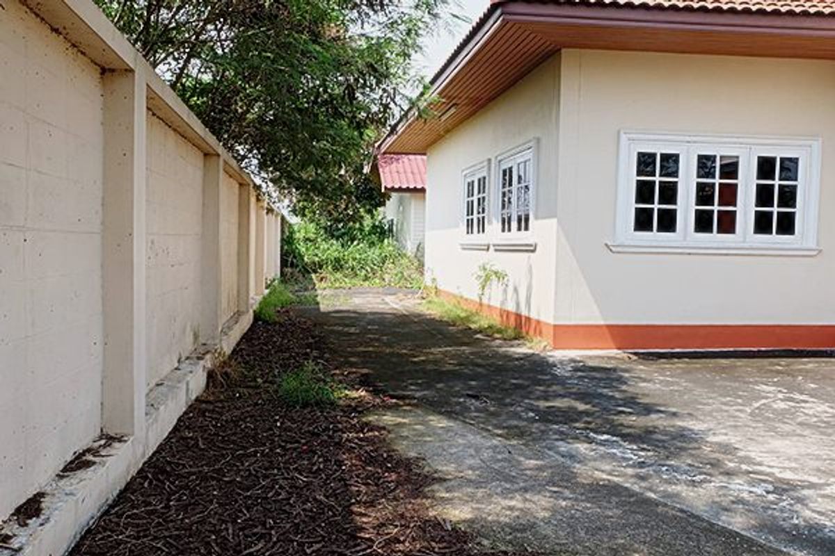 ขายบ้านศรีราชา แหลมฉบัง บ้านบึง : ขาย บ้านเดี่ยวชั้นเดียวพร้อมที่ดิน หมู่บ้านพฤกษาแลนด์ หนองชาก บ้านบึง