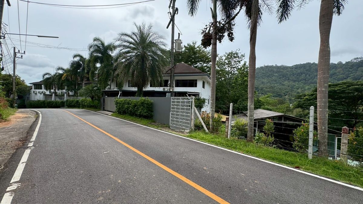 For SaleHotel&Apartment BusinessPhuket : Sell ​​Ananda Place Resort, Ko Kaew, Mueang District, Phuket Province, with another 1 rai of empty land, a total area of ​​more than 2 and a half rai.