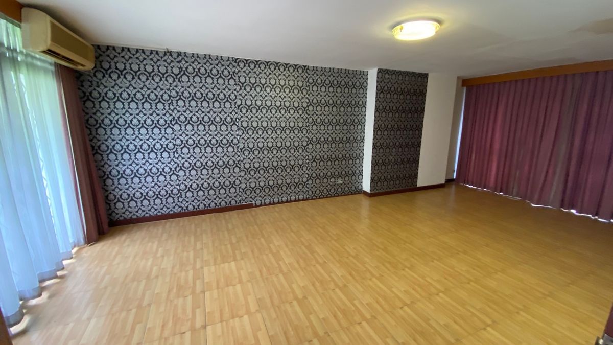 บ้านแจ้งวัฒนะ เมืองทอง : ขายและให้เช่า หมู่บ้านสายลม ถนนแจ้งวัฒนะ ตำบลปากเกร็ด อำเภอปากเกร็ด จังหวัดนนทบุรี