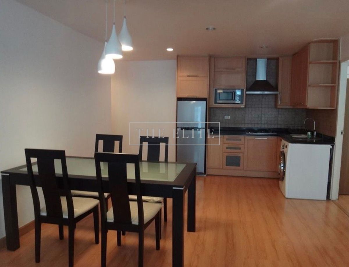 For RentCondoSilom, Saladaeng, Bangrak : ✨ Big condo in the heart of Sathorn-Silom Anyone looking for a rental room, dont miss it 💯