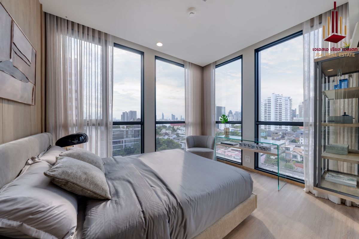 For SaleCondoSathorn, Narathiwat : ✨ For Sale: The Issara Sathorn Condo ✨ 💰 ONLY 11,580,000 THB
