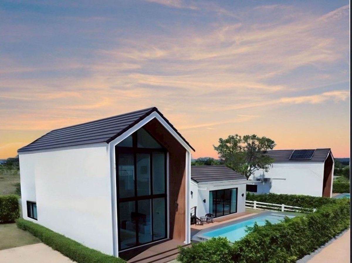 For SalePak Chong KhaoYai : Sell ​​Pool Villa The Everest. Khao Yai, size 99.9 square wah, the best value in the project.