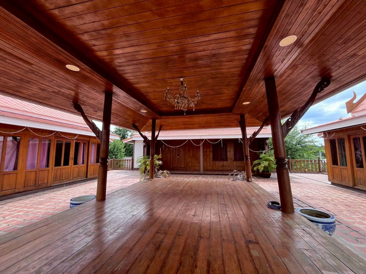 ขายบ้านกาญจนบุรี : ขายบ้านพักตากอากาศกาญจนบุรี 5 ไร่ เลาขวัญ วิวเขา บรรยากาศสงบ บ้านไม้สักกึ่งปูน พร้อมเข้าอยู่