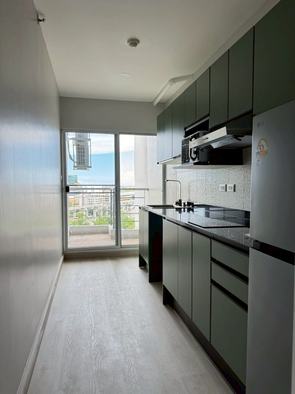 For SaleCondoPattanakan, Srinakarin : Supalai Park Srinakarin Condo for sale, near Sri Udom Line