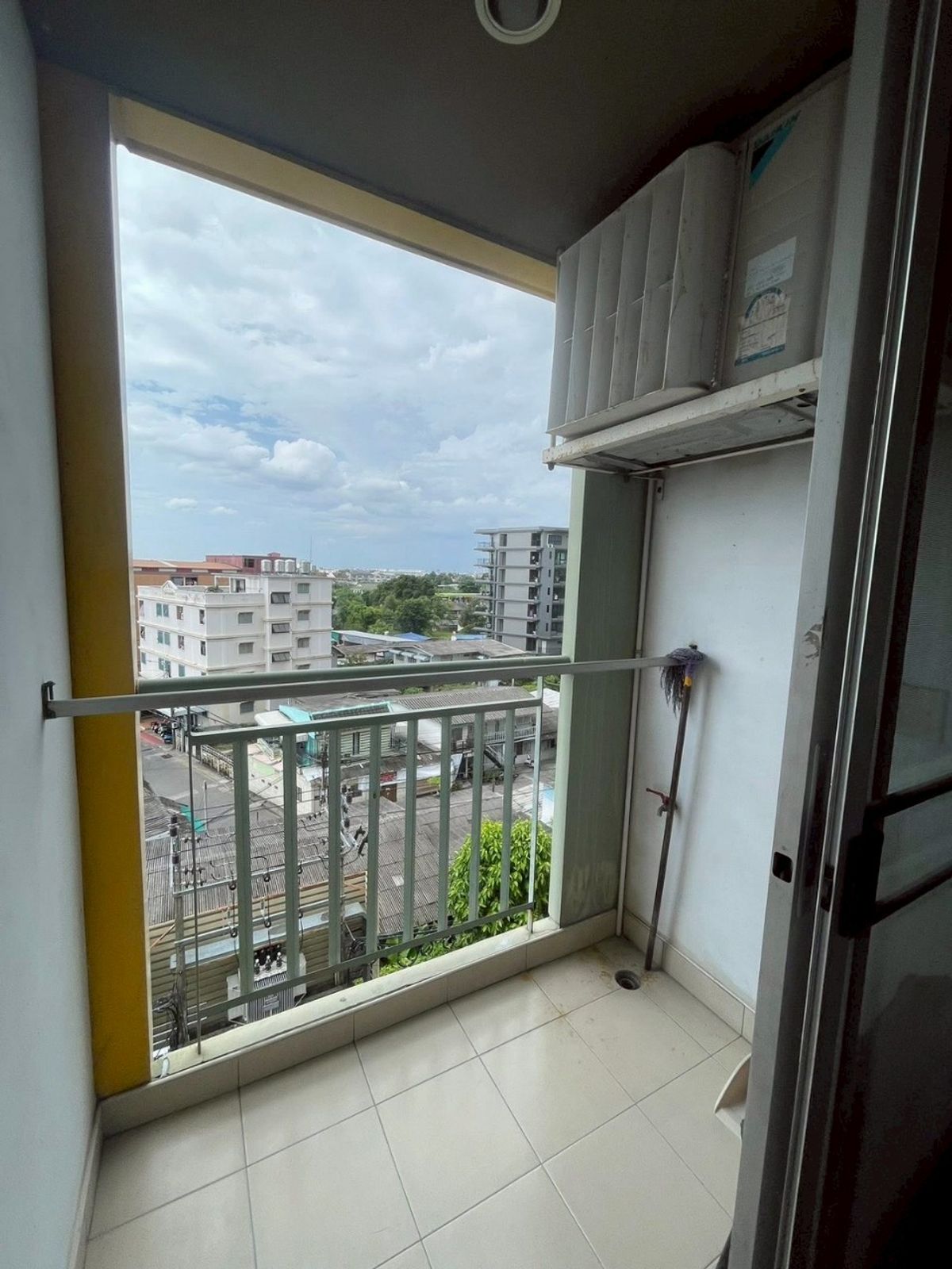 ขายคอนโดเสรีไทย-นิด้า : ✅ S-LPND131 ✅ Line : @p2nproperty