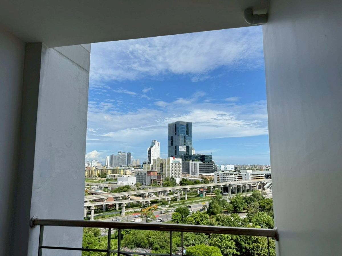 For SaleCondoPattanakan, Srinakarin : Supalai Park Srinakarin Condo for sale, near Sri Udom Line