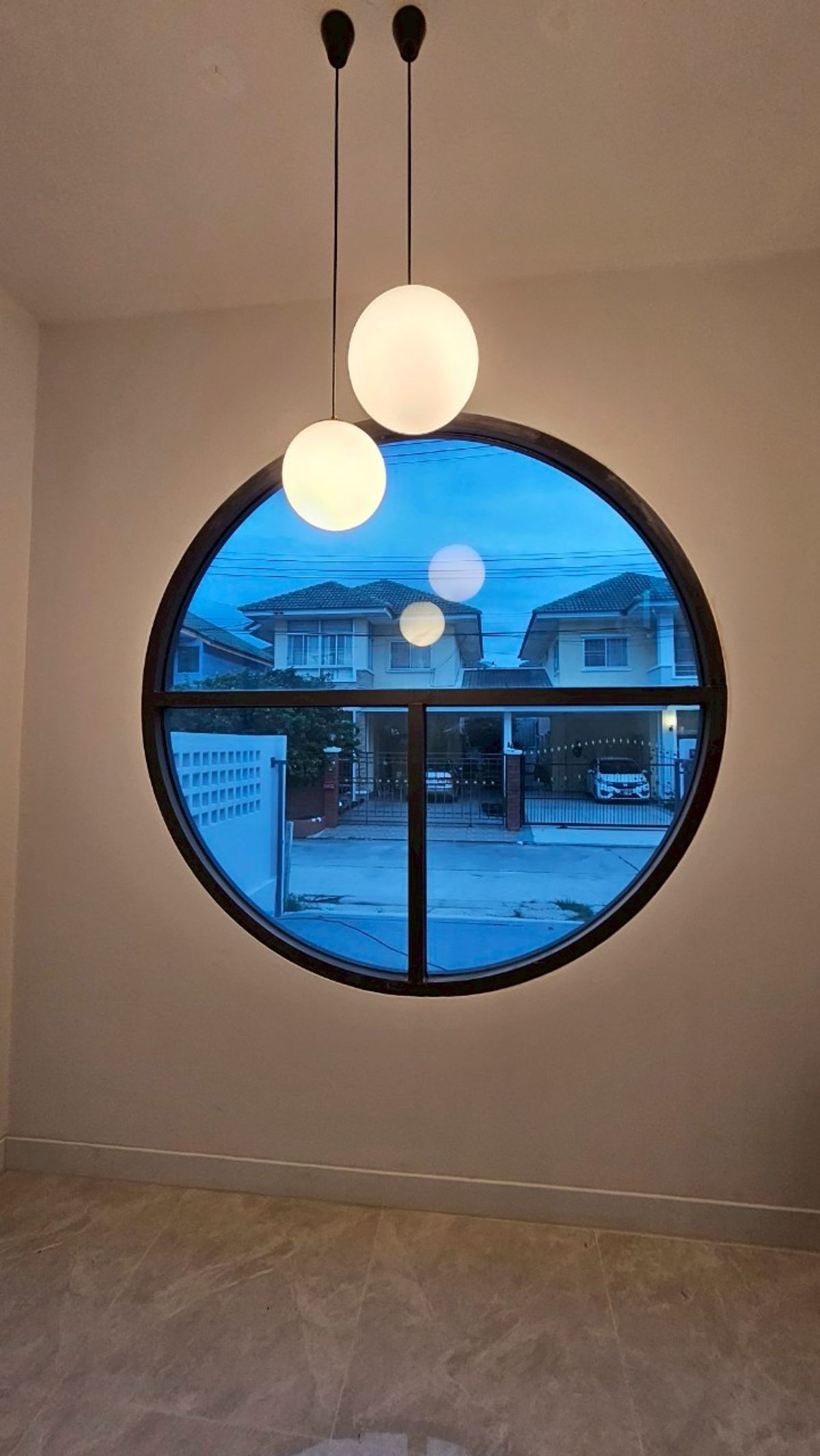 ขายบ้านพัทยา บางแสน ชลบุรี สัตหีบ : ขายบ้านเดี่ยว หมู่บ้านมณีแก้ว ขนาด 40 ตารางวา บางแสน ชลบุรี