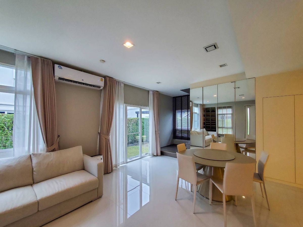 ขายบ้านลาดกระบัง สุวรรณภูมิ : ขายบ้านเดี่ยว 2 ชั้น หมู่บ้านมัณฑนา มอเตอร์เวย์-กรุงเทพกรีฑาตัดใหม่ ลาดกระบัง กรุงเทพ