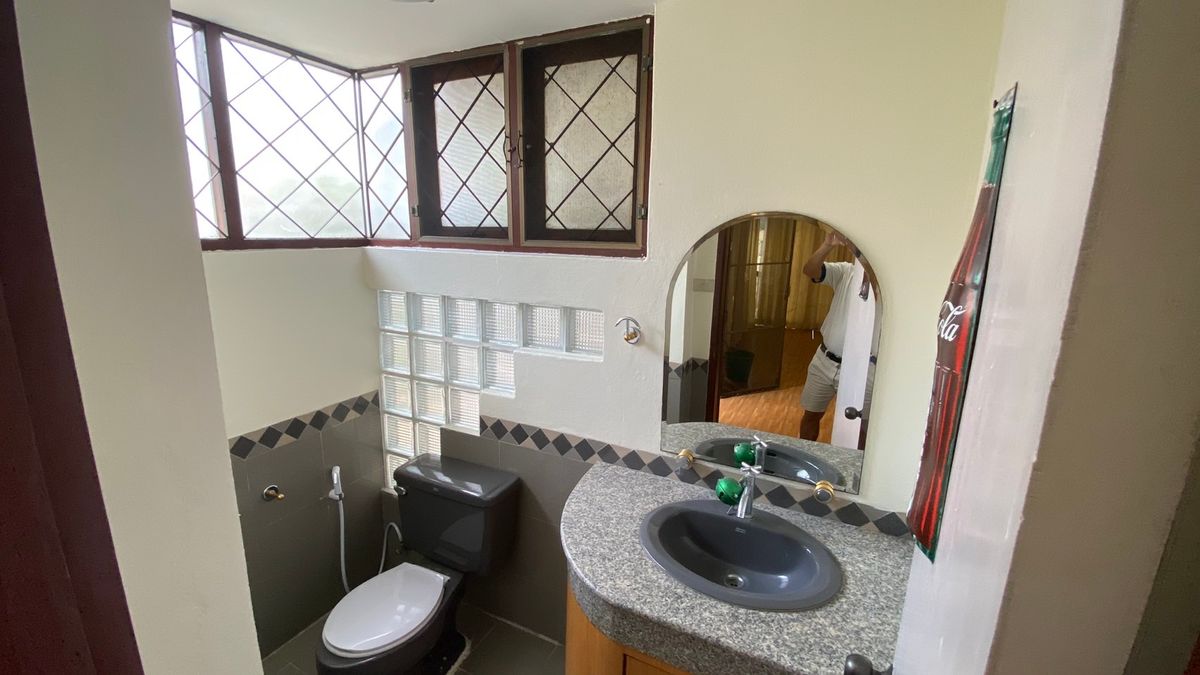 บ้านแจ้งวัฒนะ เมืองทอง : ขายและให้เช่า หมู่บ้านสายลม ถนนแจ้งวัฒนะ ตำบลปากเกร็ด อำเภอปากเกร็ด จังหวัดนนทบุรี