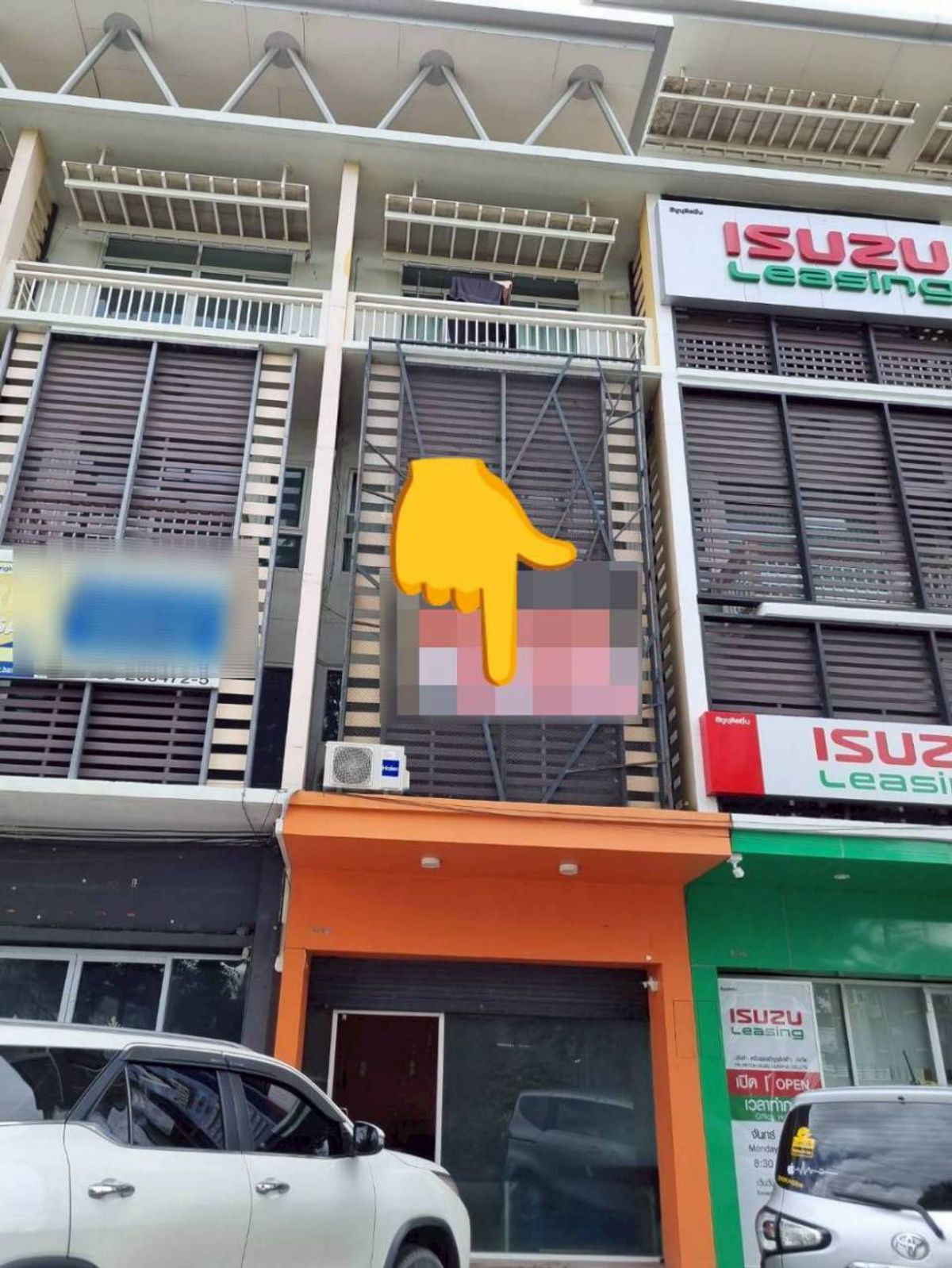 ขายอาคารพาณิชย์เชียงใหม่ : ขาย ราคาต่ำกว่าโครงการ อาคารพาณิชย์ ทำเลดี ในสตาร์ อเวนิว 2 ไลฟ์สไตล์ มอลล์ (Star avenue 2) เชียงใหม่