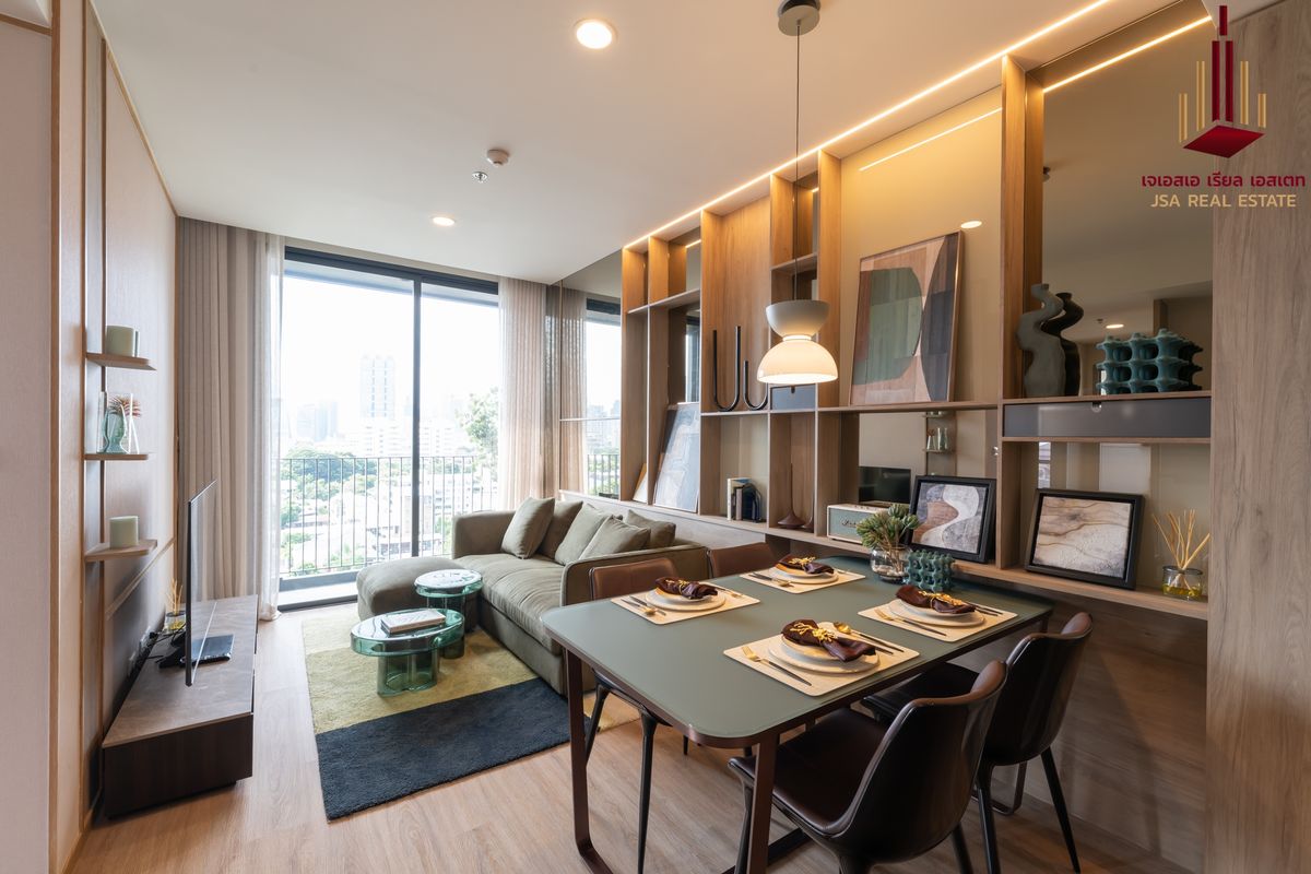 ขายคอนโดสาทร นราธิวาส : ✨ For Sale: The Issara Sathorn Condo ✨  💰 Only 11,580,000 THB
