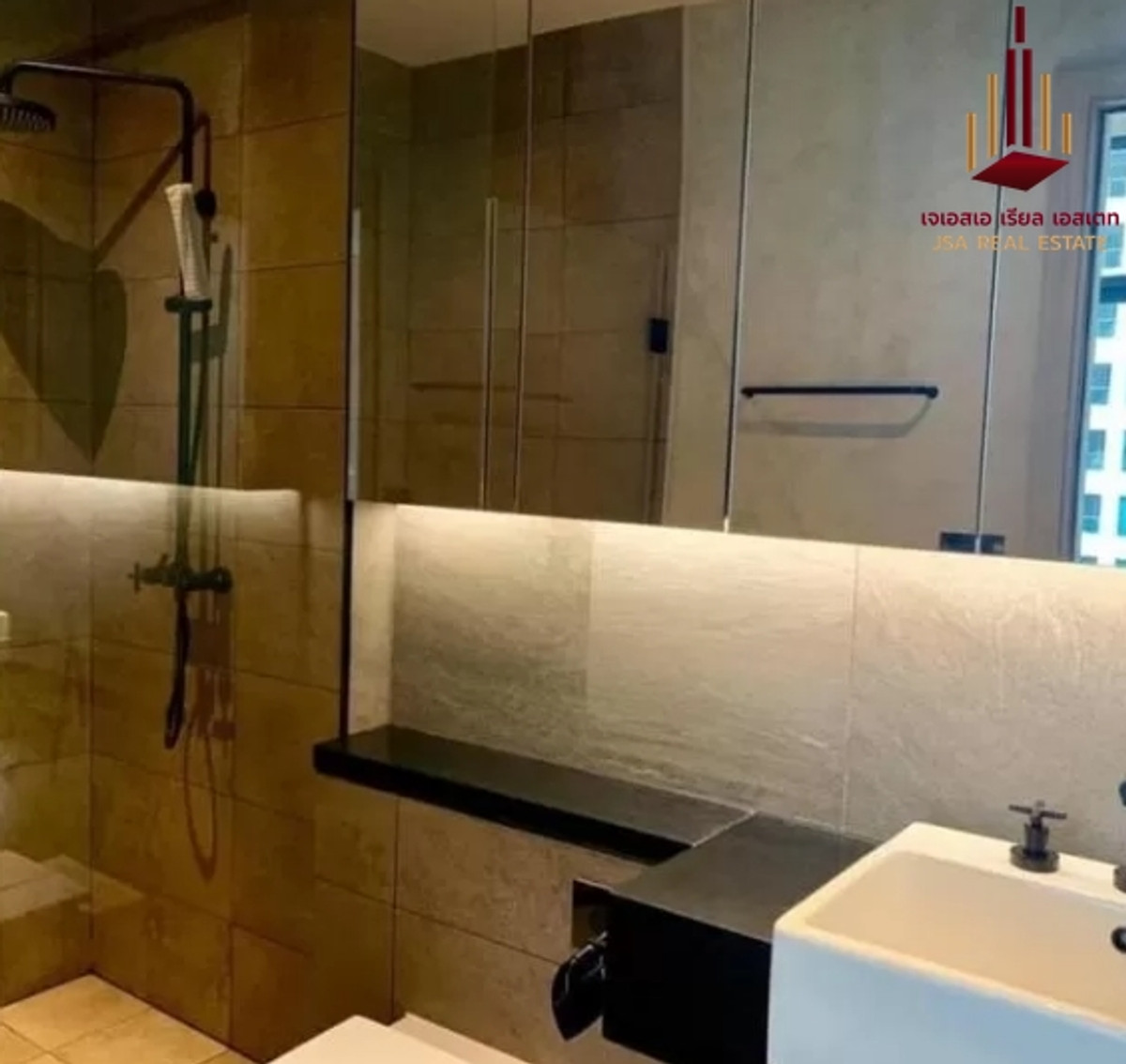 For SaleCondoSukhumvit, Asoke, Thonglor : ✨ For Sale: The Issara Sathorn Condo ✨ 💰 ONLY 6,340,000 THB