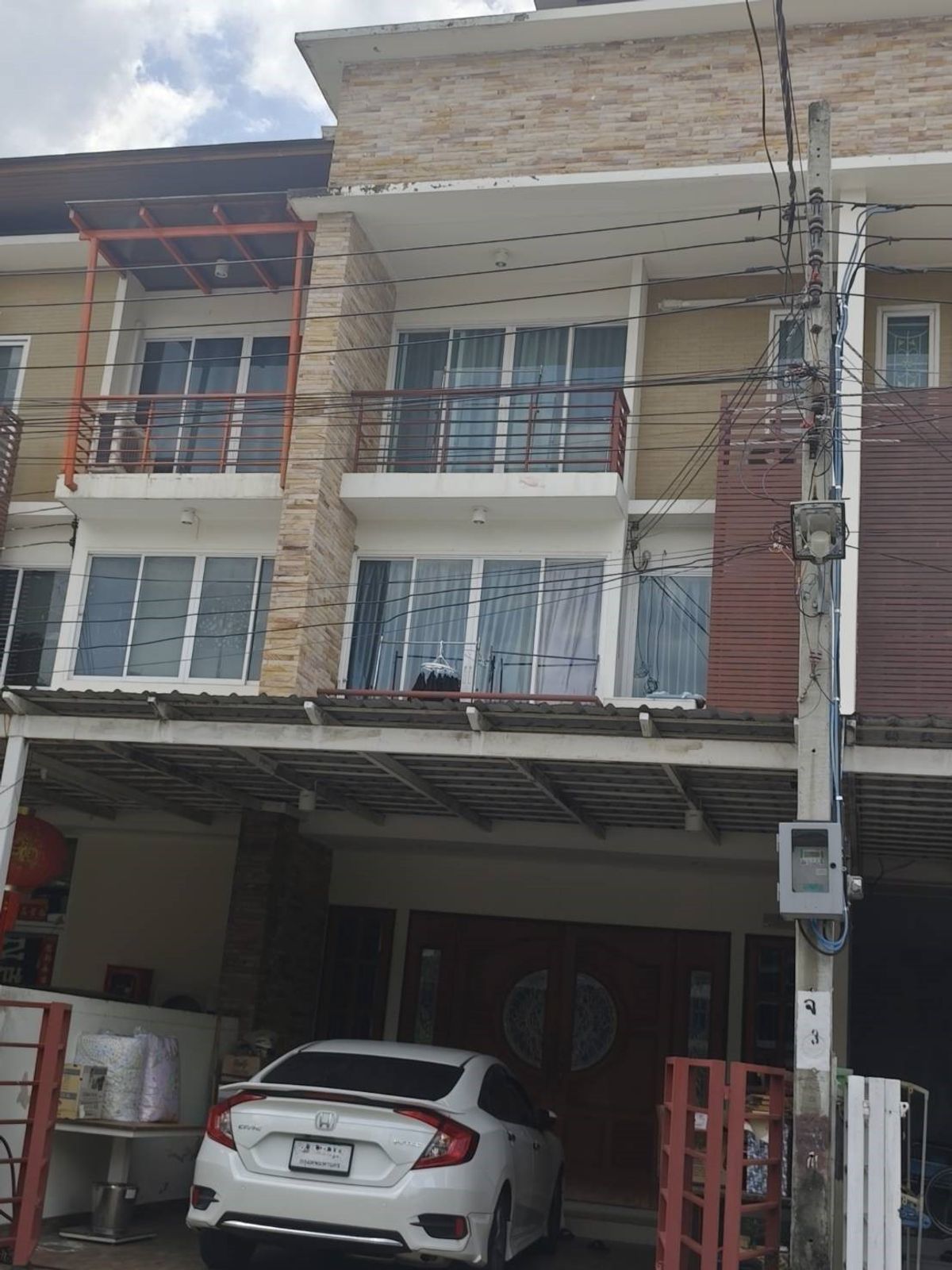 ขายทาวน์โฮมลาดพร้าว เซ็นทรัลลาดพร้าว : ขายทาวน์โฮม 3 ชั้น บ้านบดินทร์ เอ็กซ์คลูซีฟ ลาดพร้าว 112 ใกล้รถไฟฟ้าสายสีเหลือง